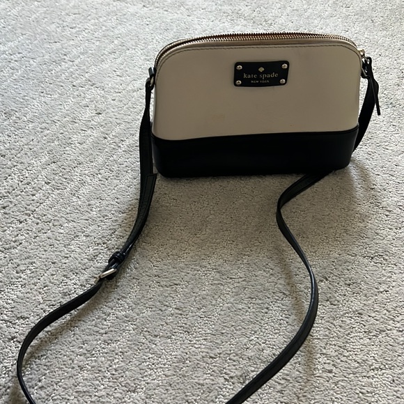 Kate space crossbody in used condition. - Picture 4 of 4
